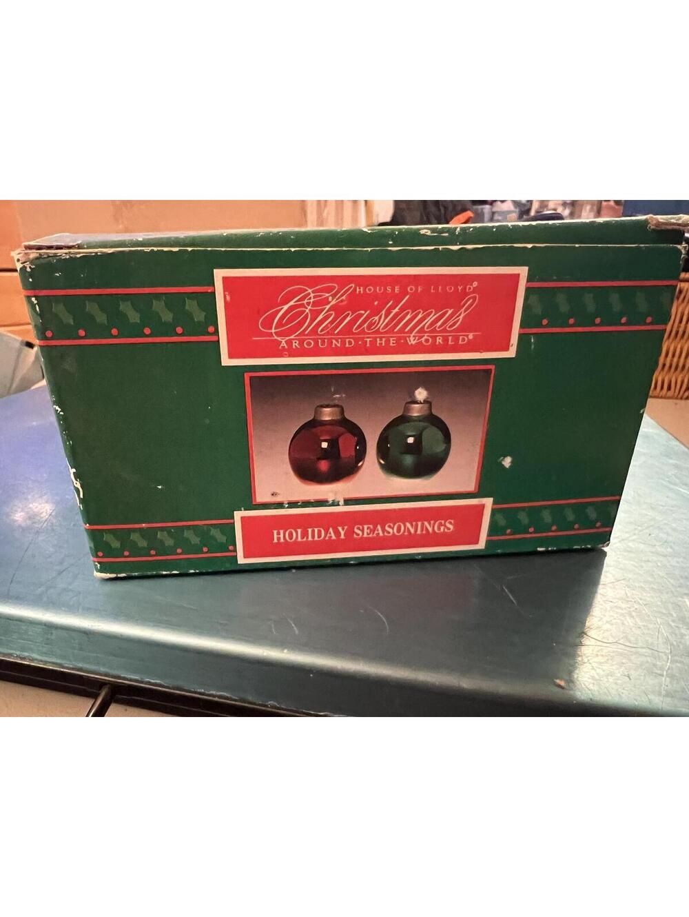 House of Lloyd Christmas Holiday Seasonings Salt & Pepper Shakers